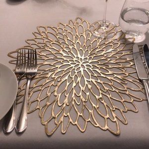 Gold Vinyl Placemats Round Floral/Leaf Design (set of 90)